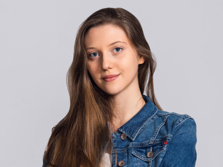 Wiktoria (3) NET