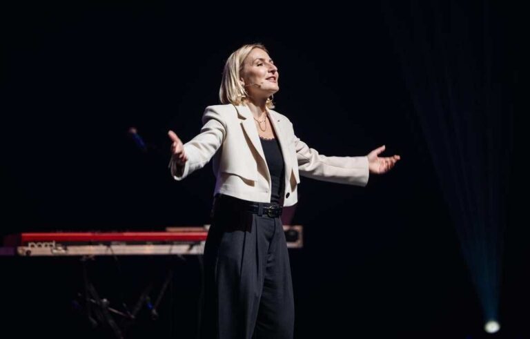 Dominika Nawrocka scena